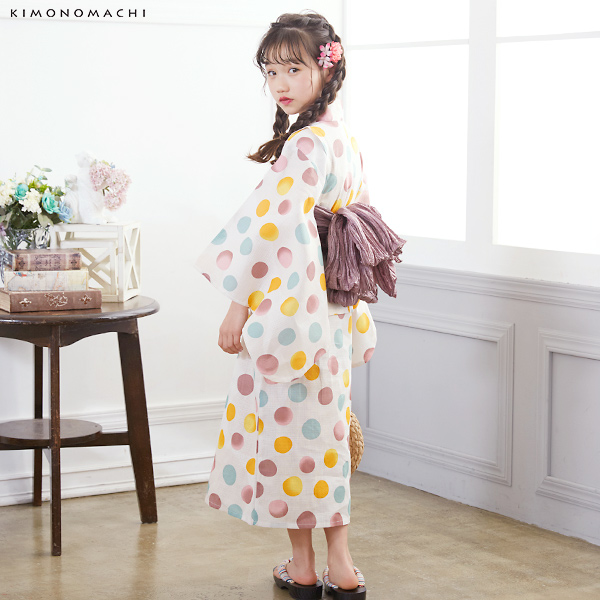 01浴衣：生成り色　バブルドット、ピンクモカ＋帯：アーモンド